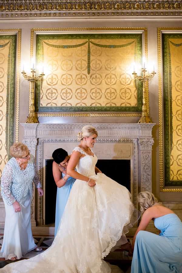 Bride Getting Ready in the Founders Room at the Carnegie Museum