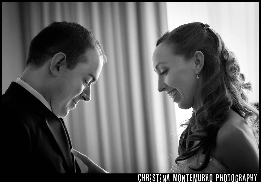 Pittsburgh wedding photographer first look Sheraton Station Square